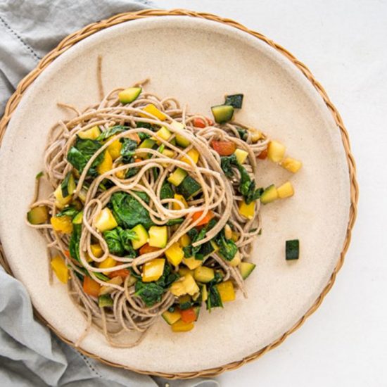 NoodlesVeggiesStirFryRecipe_600x450